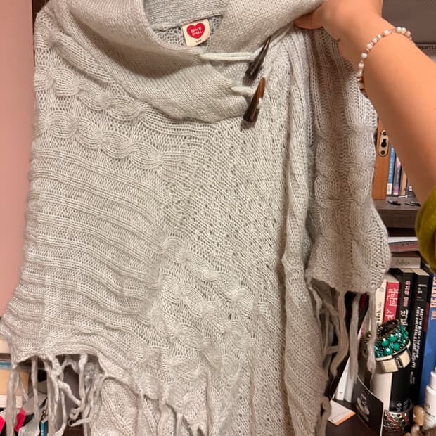 Space opera 모리걸 갸루 후드 판초 니트