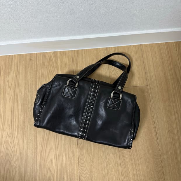 마이클 코어스 블랙 스터드 토트백