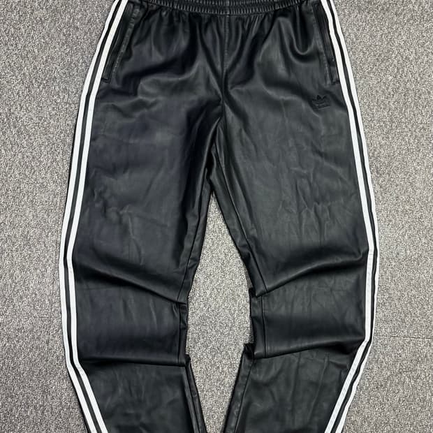 아디다스 포우 레더 파이어버드 트랙팬츠