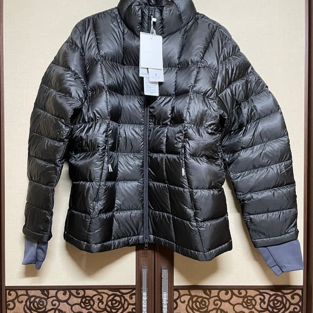 [3] 999휴머니티 모듈러 라이트 구스 푸퍼 블랙