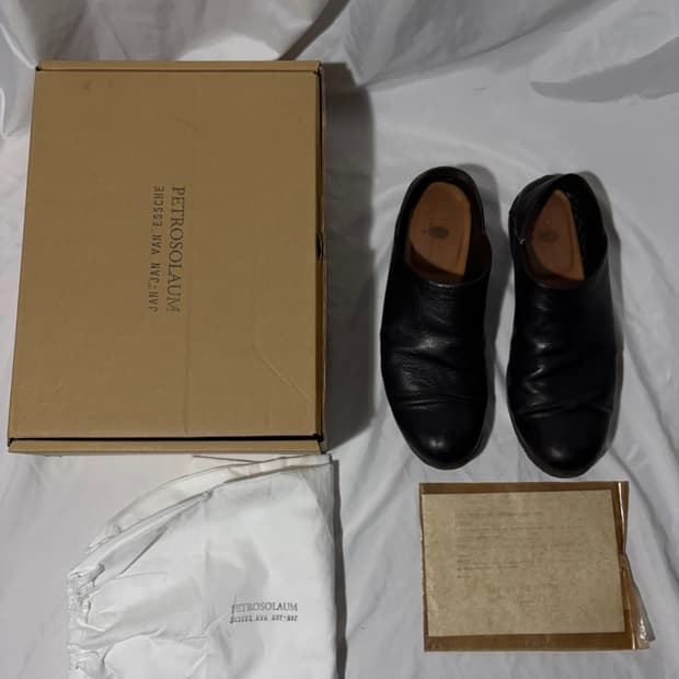 PETROSOLAUM JJVE × PETROSOLAUM babouche