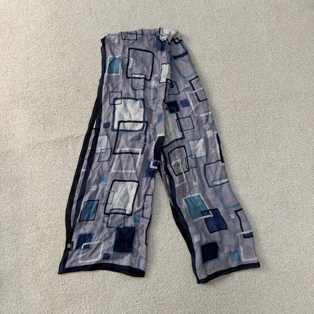 F 메트로시티 실크 스카프 0204T2