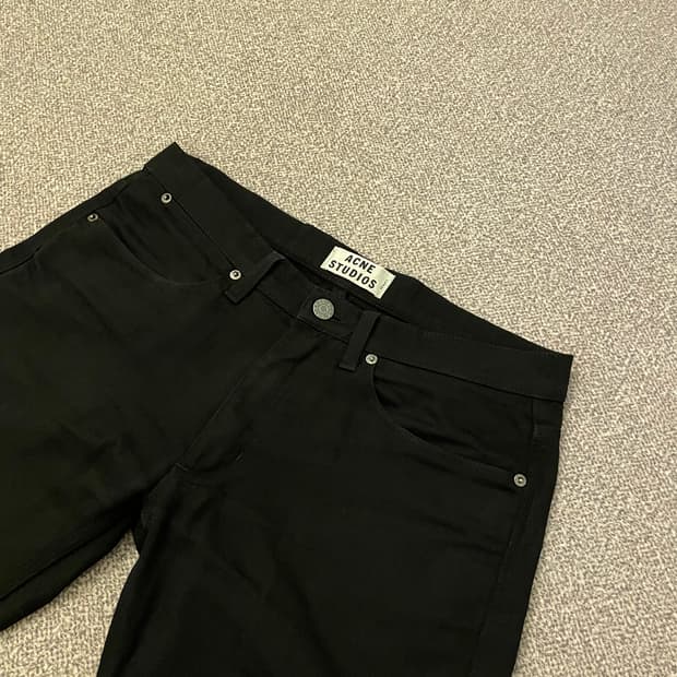 아크네 스튜디오 슬림 스트레이트 진