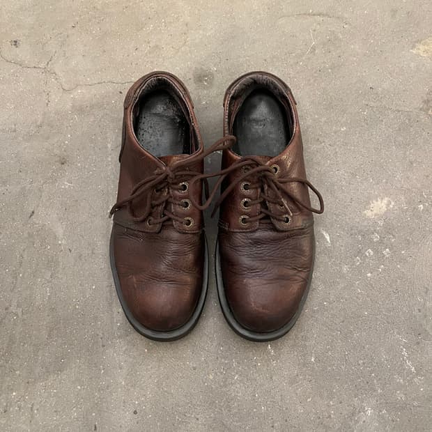 Dr. Marten 홀 그레인 레더 슈즈