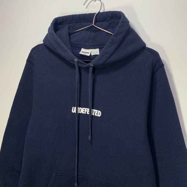 언디피티드 네이비 후드티