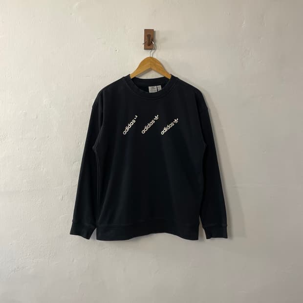 아디다스 맨투맨 