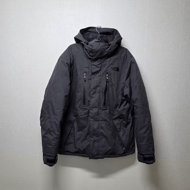 노스페이스 북미한정판 하이벤트 다운 패딩
새상품급 M~L