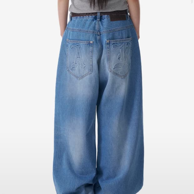 아캄 Embossing Logo Denim Pants (Blue)