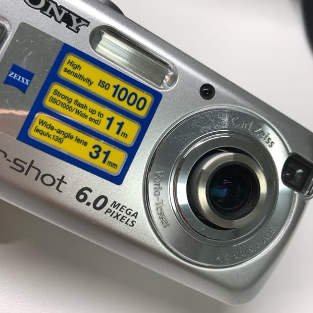 Sony Cyber-shot DSC-S600 