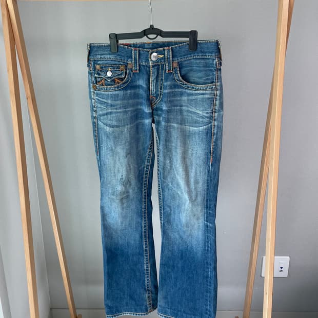 True Religion (트루릴리젼) 세미 부츠컷 데님