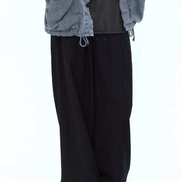 [4] 폴리테루 핀스트라이프 팬츠 블랙