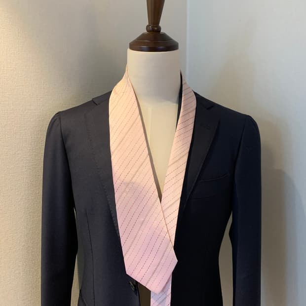 펜디(FENDI) FF스몰로고 모노그램 명품넥타이 신형라벨 스트라이프