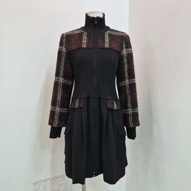 울 체크 니트 하이넥 원피스 코트