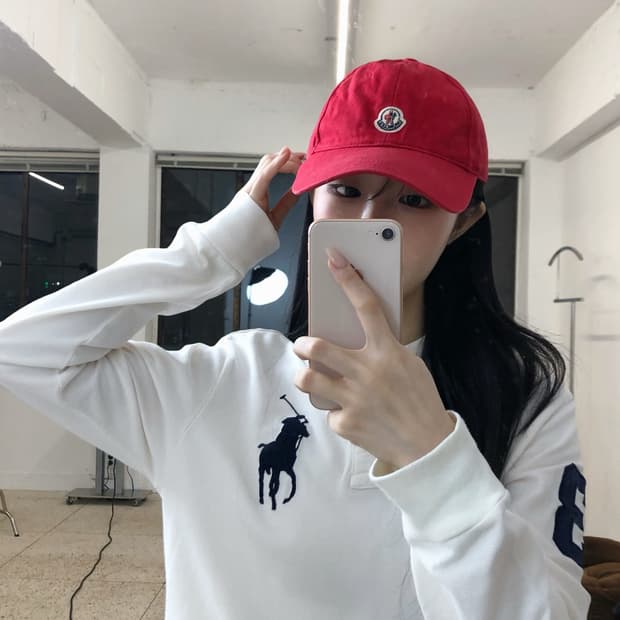 (정품)몽클레르 펠트 로고 볼캡 레드