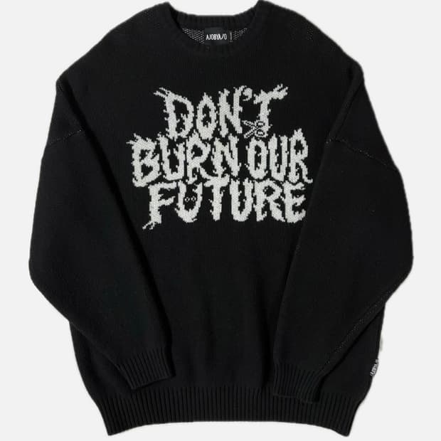 아조바이조 블랙 레터링 울 니트 스웨셔츠