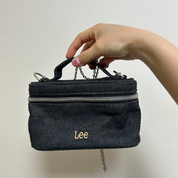 이니스프리 콜라보 가방