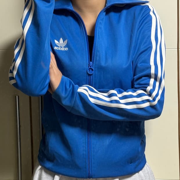 아디다스 블루 하늘 져지