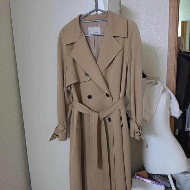 보브 트렌치코트