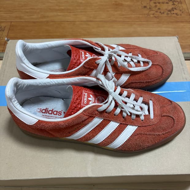 아디다스 가젤 인도어 볼드 오렌지 클라우드 화이트