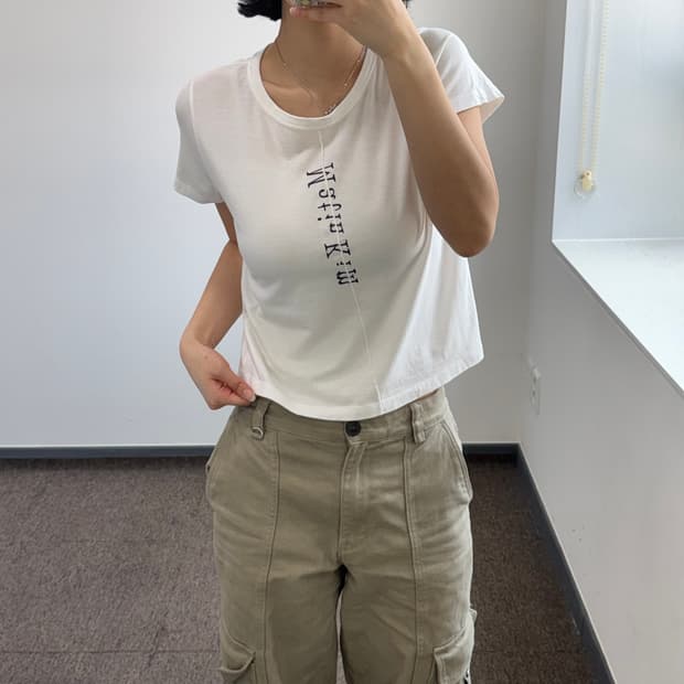 Matin kim 마땡킴 스펠아웃로고 아이보리 반팔 