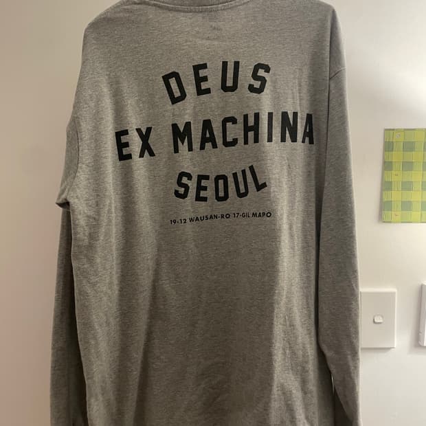 데우스 엑스마키나 롱슬리브M