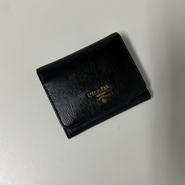 프라다 사피아노 중지갑