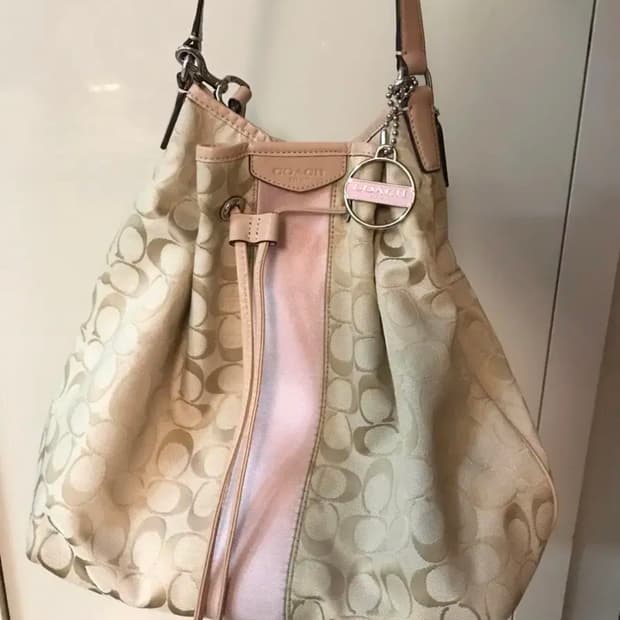 코치 핑크 갸루백 핀터깔 