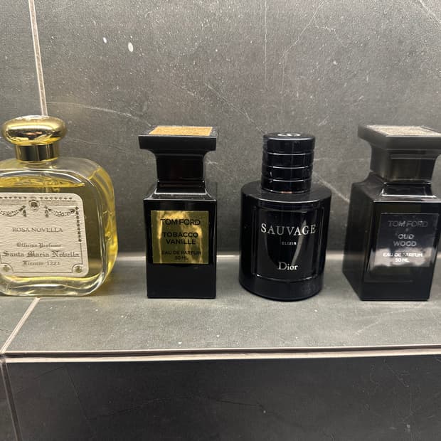 크리드 산타마리아 노벨라 톰포드 샤넬 디올 향수