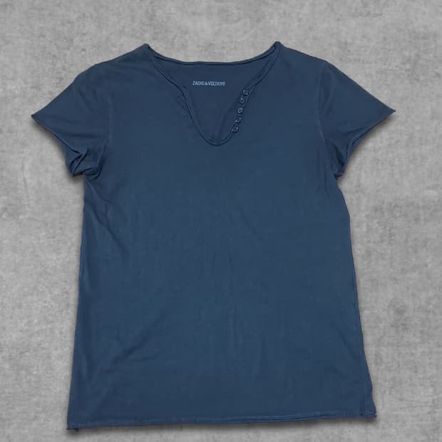 Zadig&Voltaire 쟈딕앤볼테르 버튼 V넥 tshirts