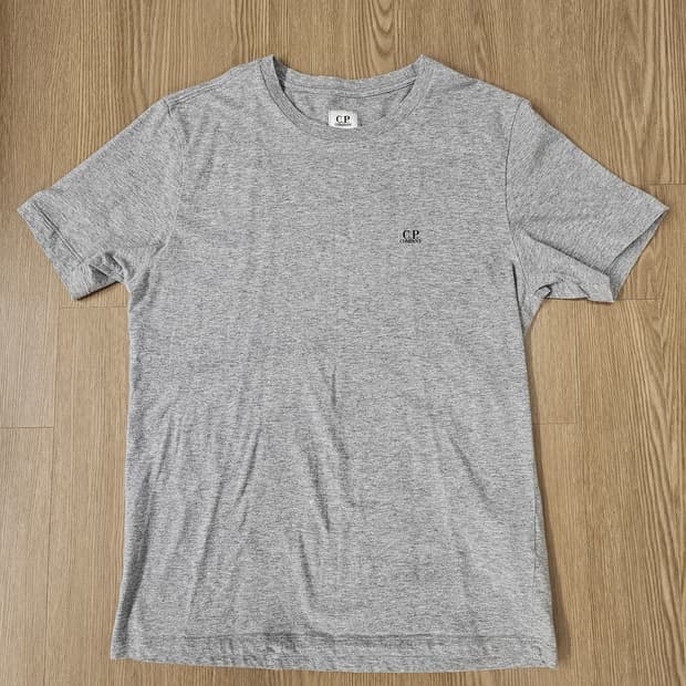 CP컴퍼니 고글후디 프린팅 반팔 그레이