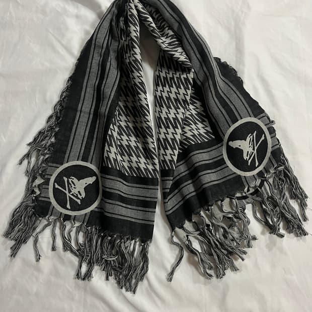 히스테릭 글래머 리버시블 양면 스툴 목도리 머플러