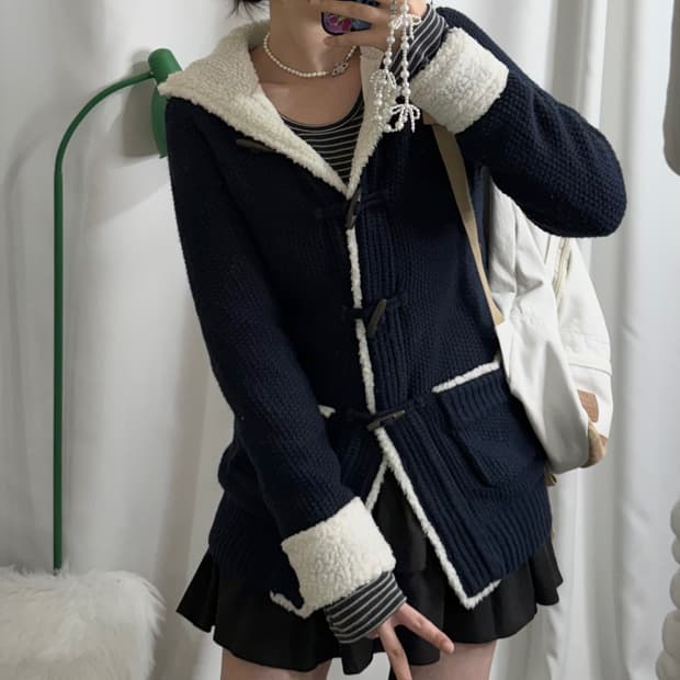 네이비 뽀글이 후드 떡볶이 더플 가디건