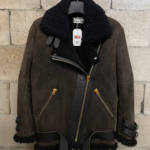 아크네 스튜디오 벨로시티 무스탕 