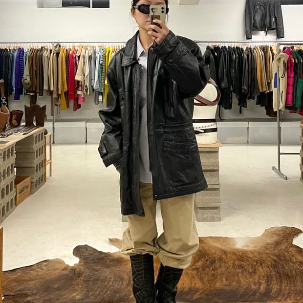 VTG leather coat 