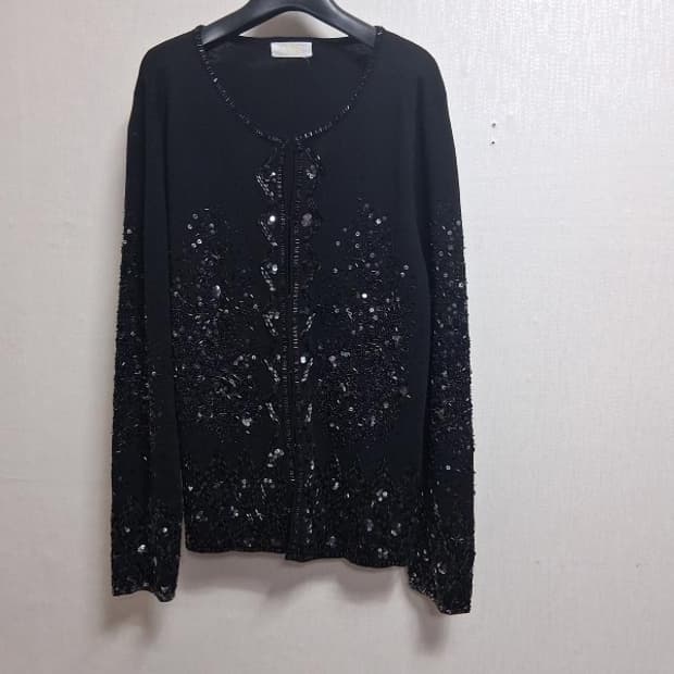 일본수입구제 GUEST JOCONDE   100% 순모 검정 비즈 니트가