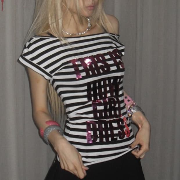 Y14 PINK GLOSSY STRIPE ONE SHOULDER T-SH