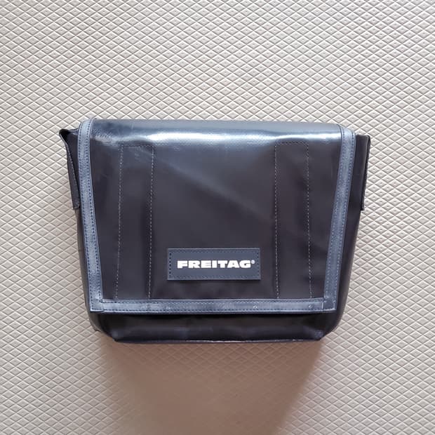 프라이탁 라씨 올블랙 (올검)