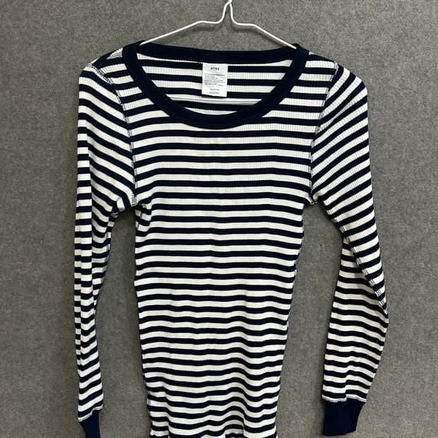 Hyke 스트라이프 니트티