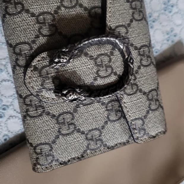 구찌 디오니소스 반지갑 거의 새상품