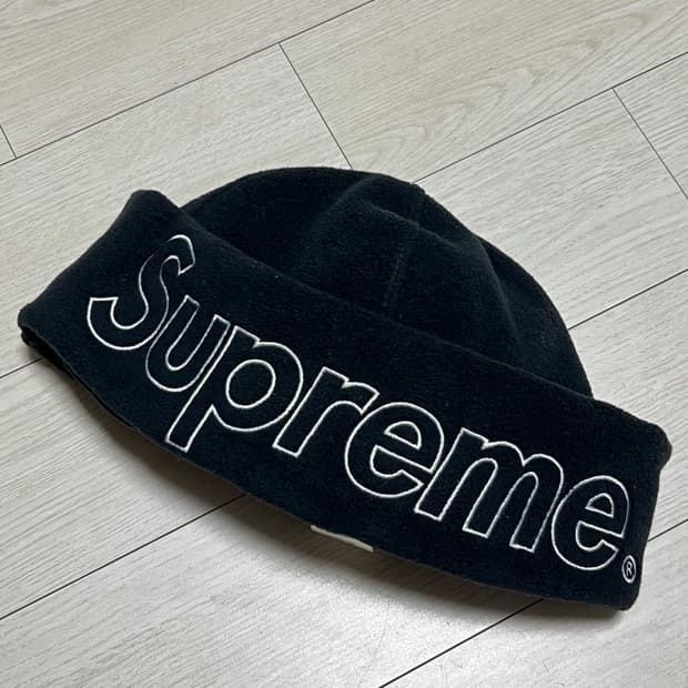 슈프림빅로고폴라텍숏비니