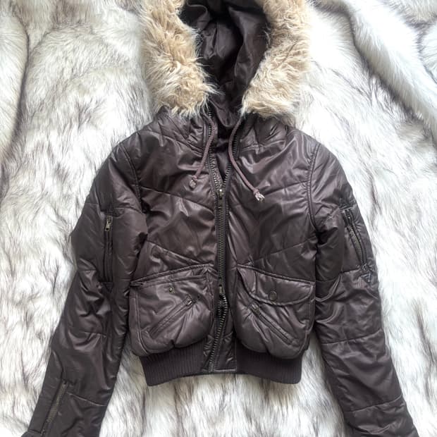 빈티지 모리걸 라떼갸루 울프죠 숏패딩