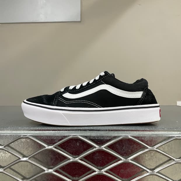 반스 컴피쿠시 올드스쿨 블랙 235