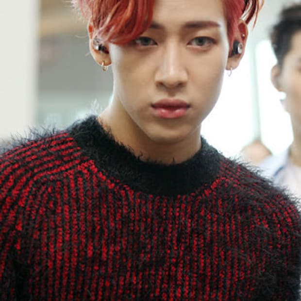 생로랑 17FW 블랙 앤 레드 모헤어 니트