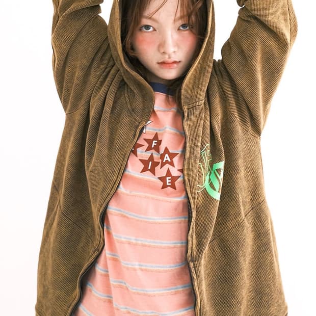 샵페어리 컬러 워싱 와플 집업 브라운