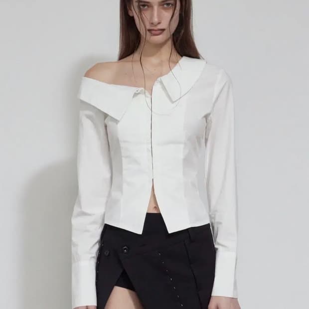보헴서 ONE SHOULDER SLIM-FIT SHIRT, IVORY