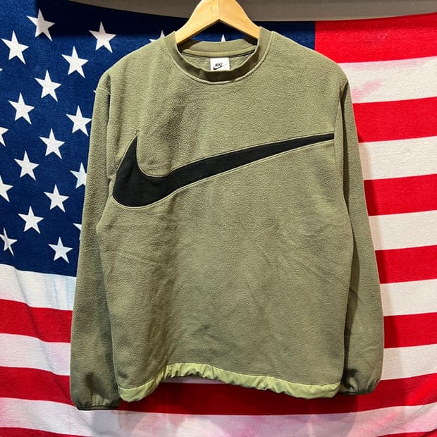 나이키 플리스 빅 스우시 맨투맨