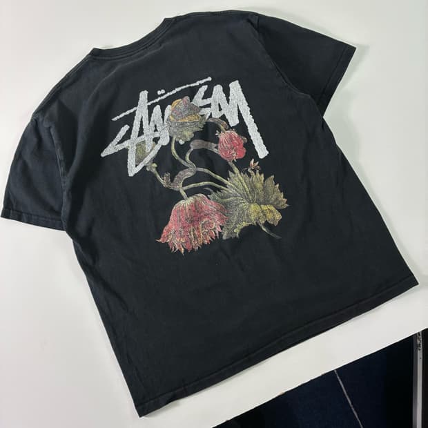 Stussy  스투시 워더드 플라워 블랙 반팔티셔츠 