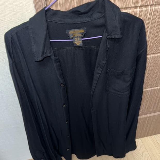 후아유 블랙 셔츠