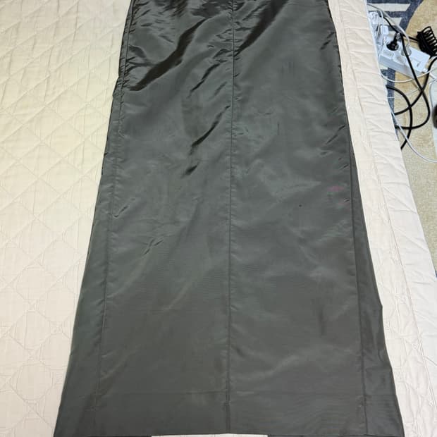 띠어리 나일론 롱스커트 카키색