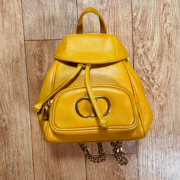 디올 옐로우 레더 CD 백팩 빈티지 정품 가방